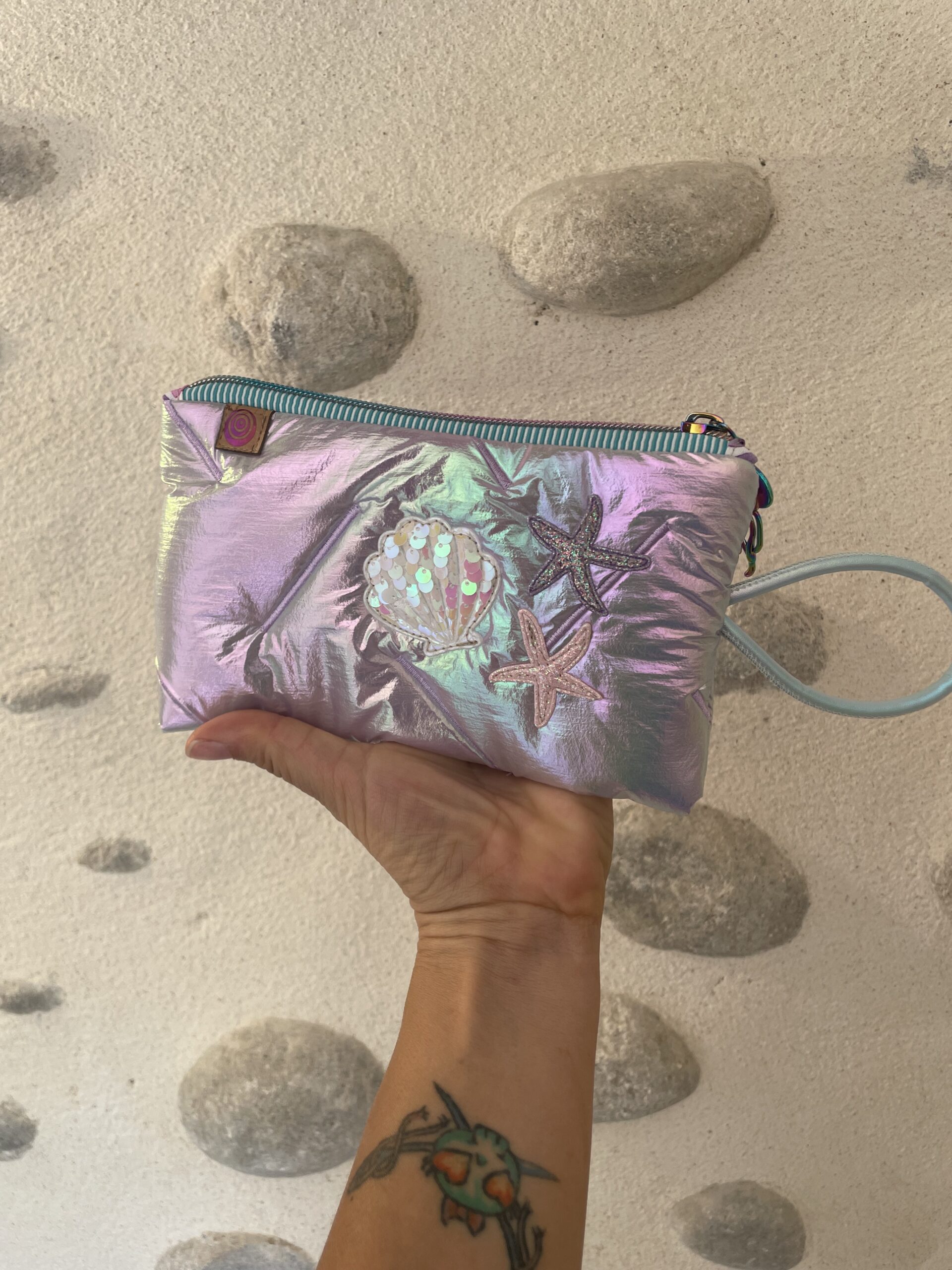 Pochette Perla – Collection Sous l'Océan | Pochette artisanale irisée – Image 4
