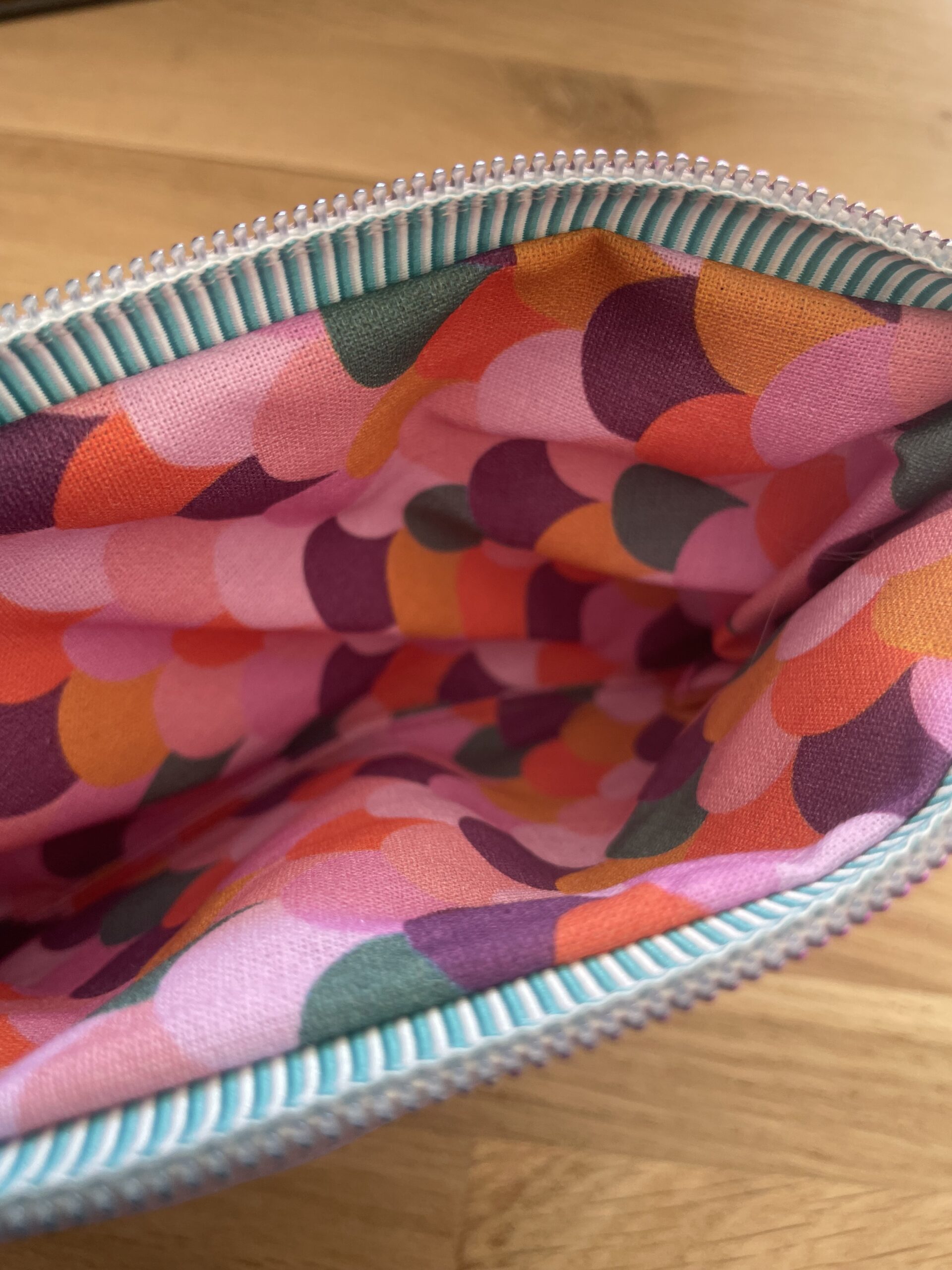 Pochette Perla – Collection Sous l'Océan | Pochette artisanale irisée – Image 3