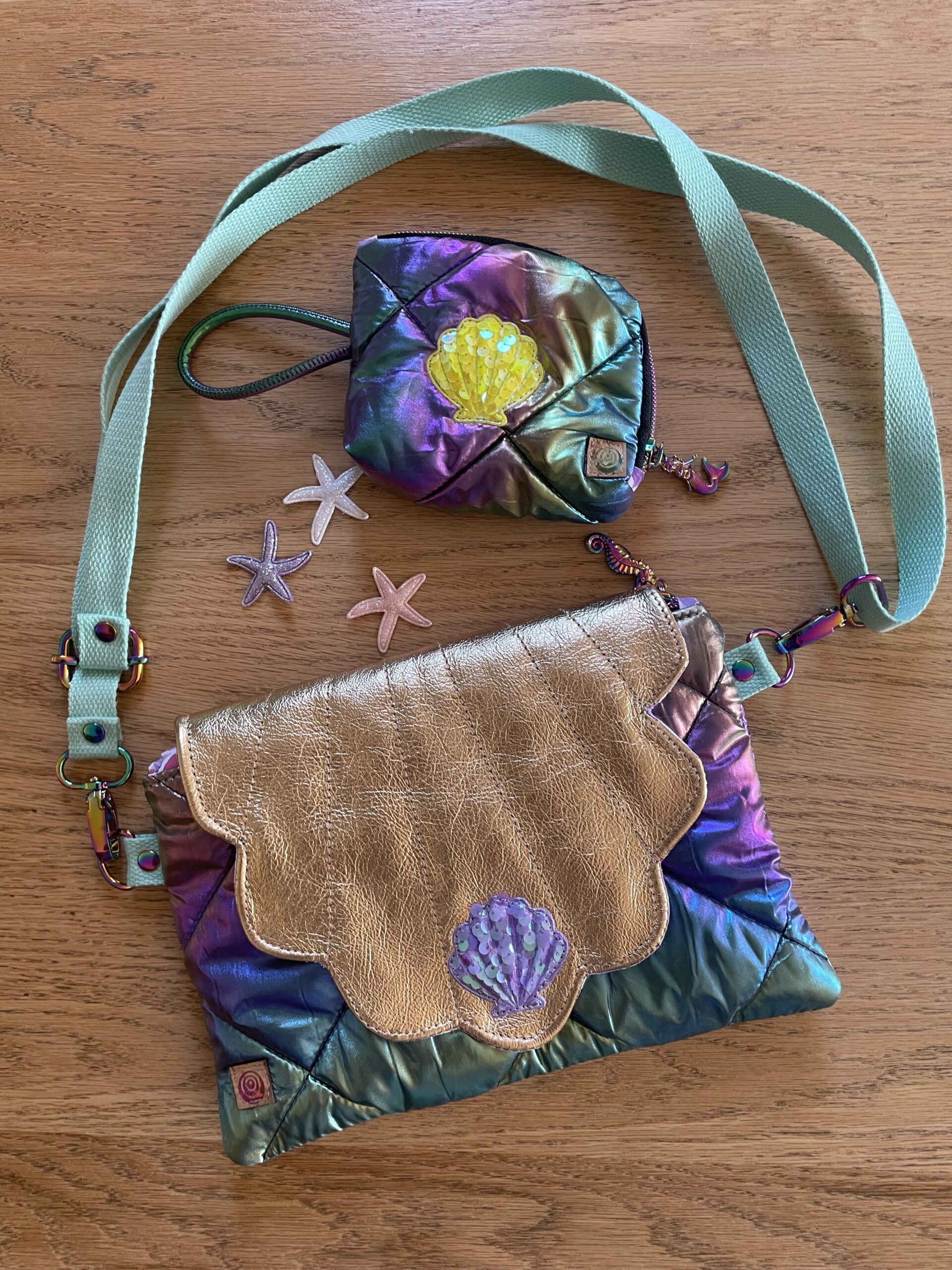 Sac pochette Néréa – Sous l'Océan | Sac artisanal en cuir et tissu matelassé – Image 6