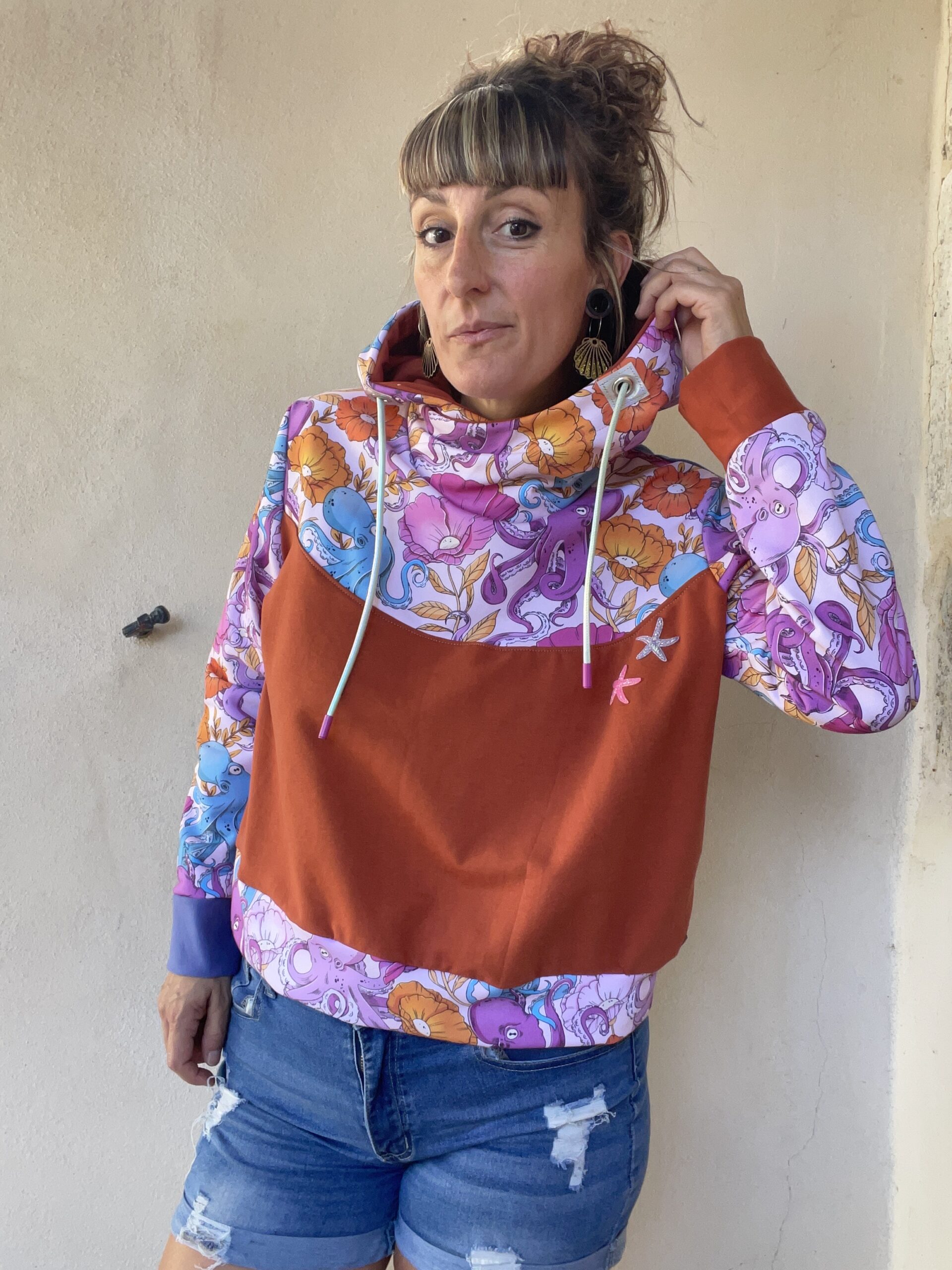 Crop Sweat Mila – Collection Sous l’Océan – Image 2