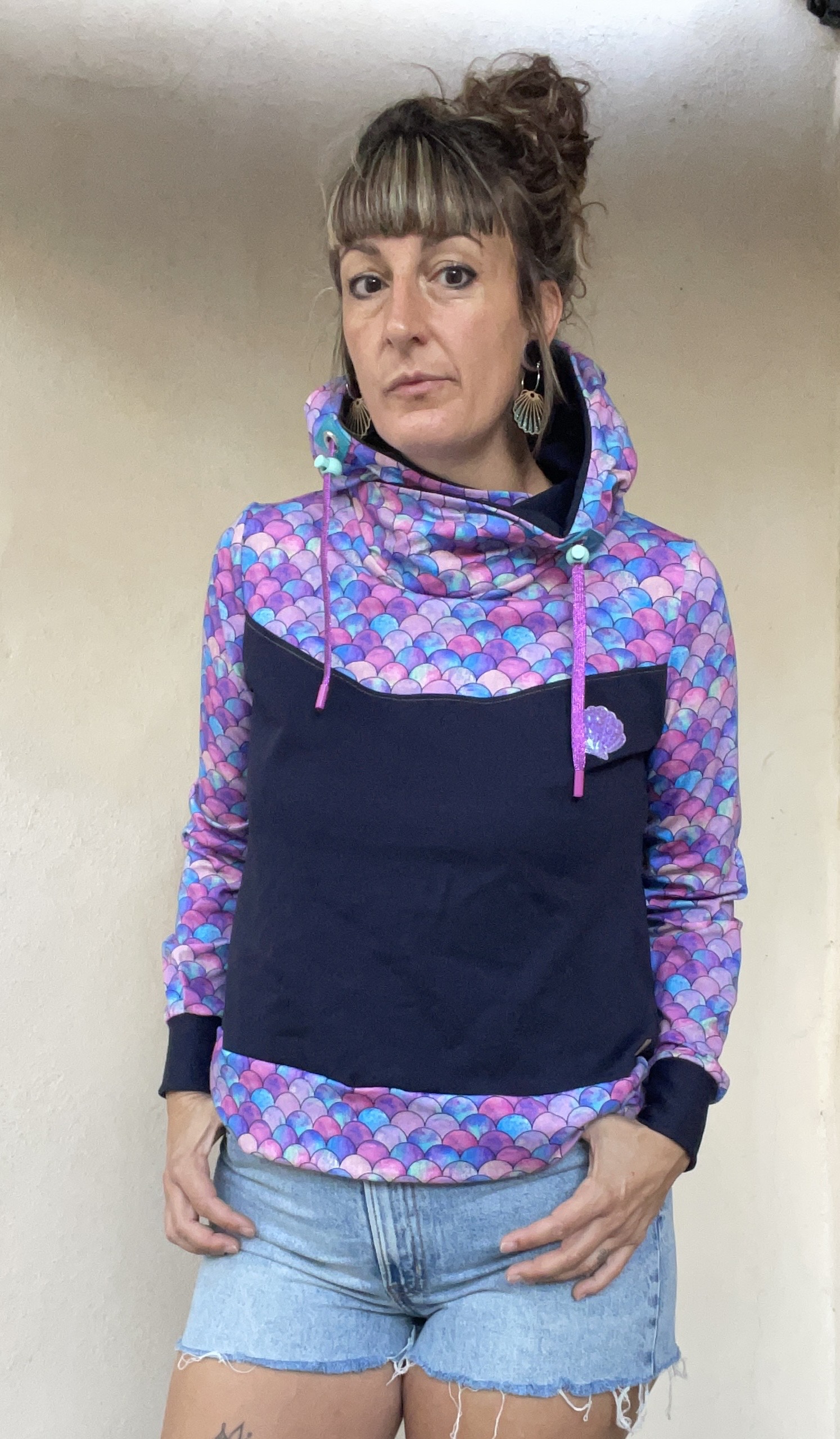 Crop Sweat Mila – Collection Sous l’Océan – Image 2