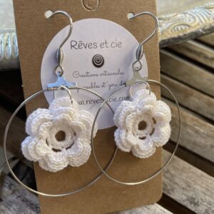 Boucles d’oreilles Fleur dentelle